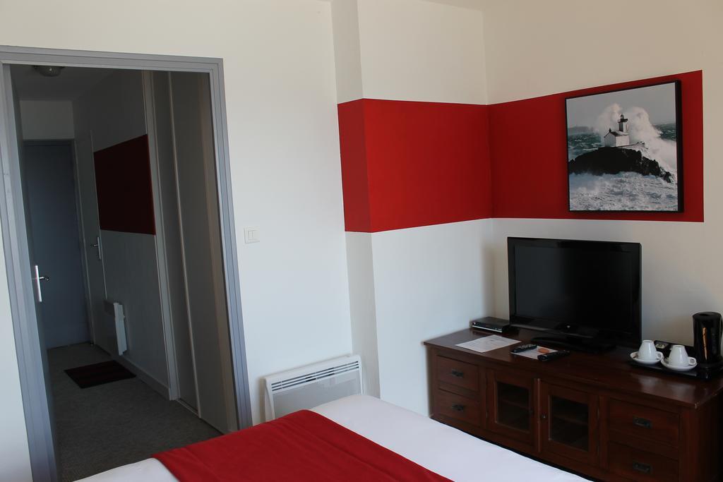 Hotel Le Poisson D'Avril Guilvinec Zimmer foto