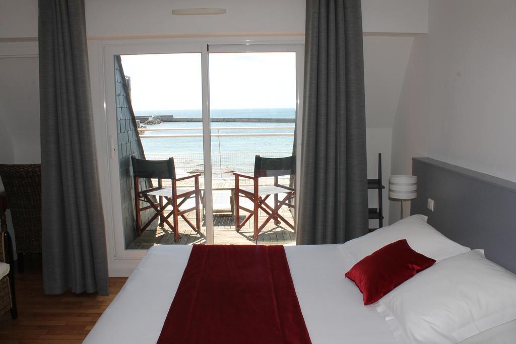 Hotel Le Poisson D'Avril Guilvinec Zimmer foto